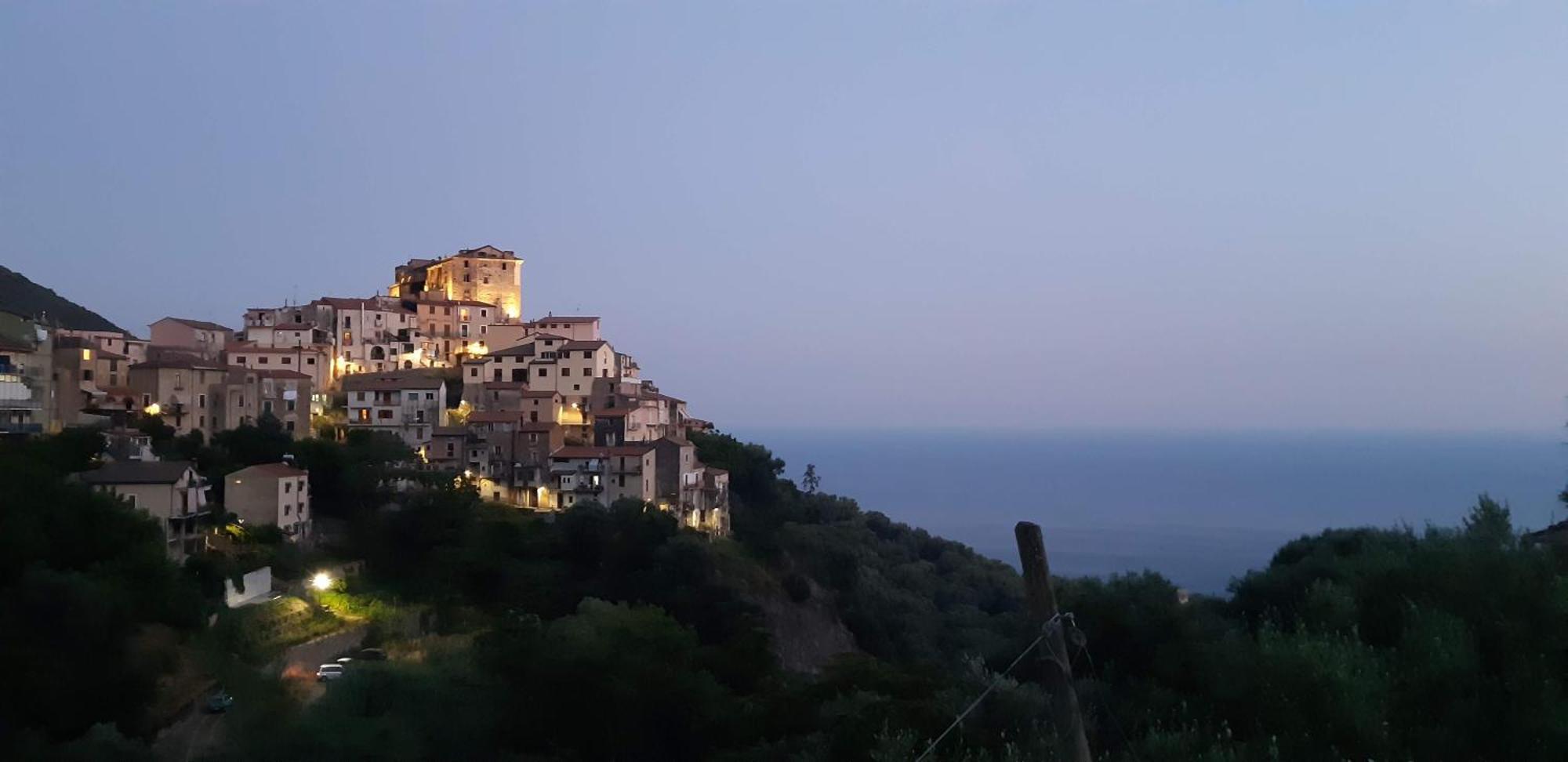 Villa Medioevo Mare Pisciotta Esterno foto